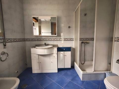 Moradia T3 + 2 / Garagem ampla/ Terraços / varandas/ Meirinhas / Pombal