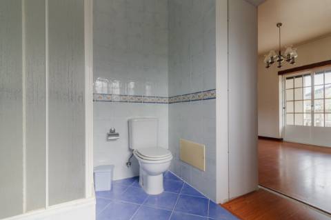 Moradia T3 + 2 / Garagem ampla/ Terraços / varandas/ Meirinhas / Pombal