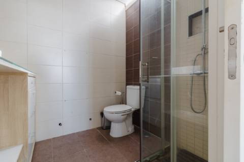 Moradia T3 + 2 / Garagem ampla/ Terraços / varandas/ Meirinhas / Pombal