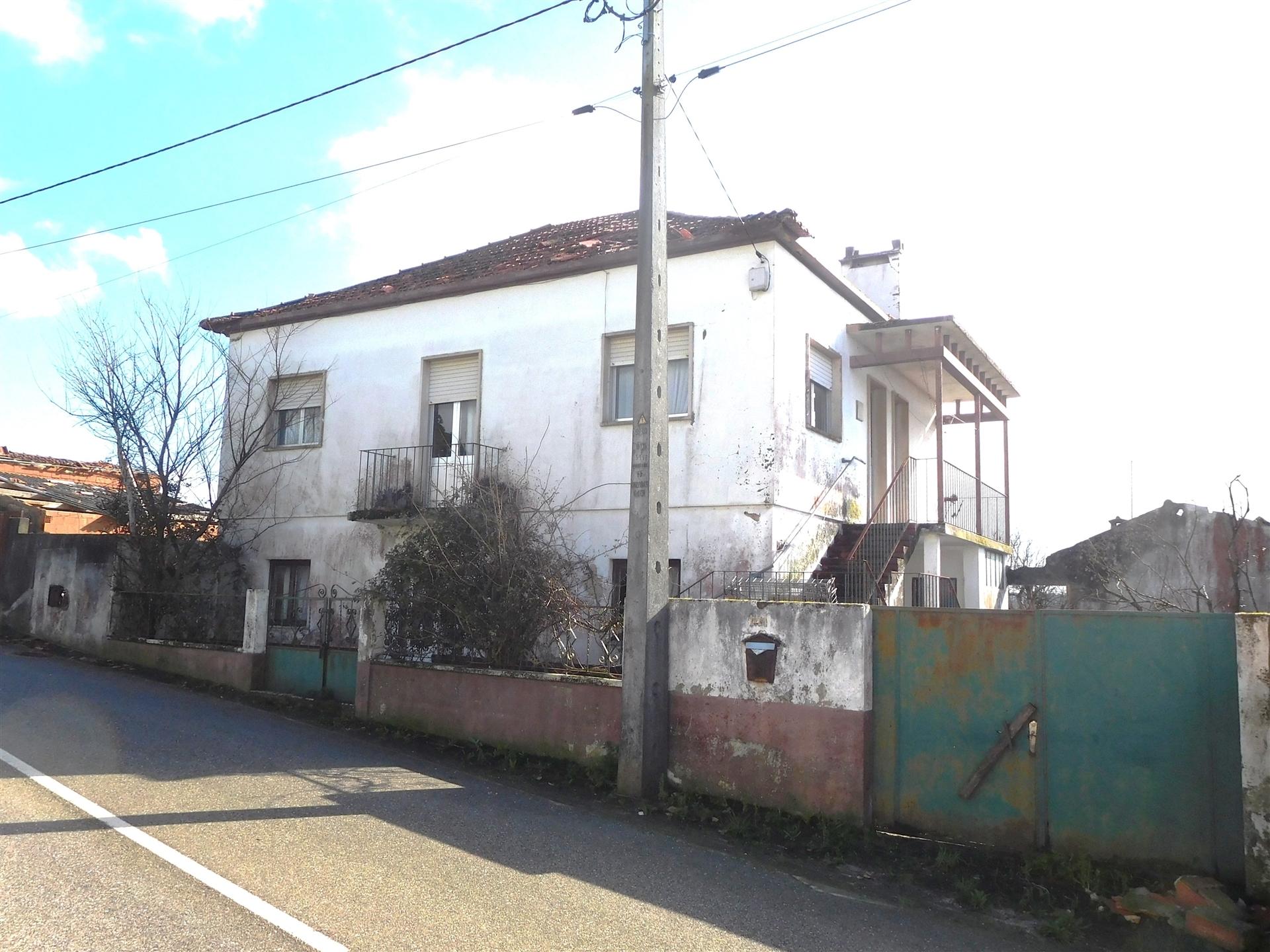 Moradia T3 / Isolada / Jardim / Terreno / Janardo / Leiria