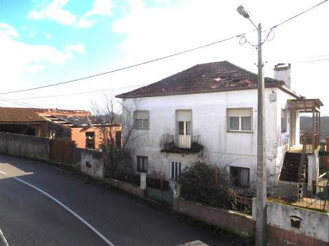 Moradia T3 / Isolada / Jardim / Terreno / Janardo / Leiria