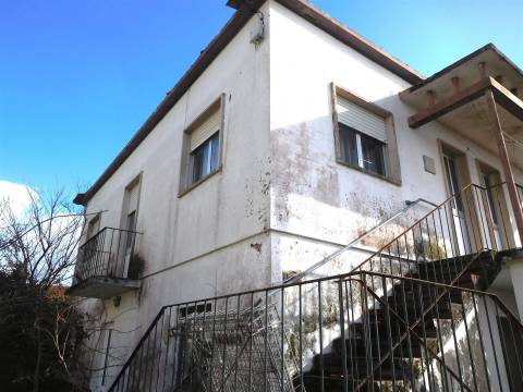 Moradia T3 / Isolada / Jardim / Terreno / Janardo / Leiria