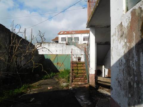 Moradia T3 / Isolada / Jardim / Terreno / Janardo / Leiria