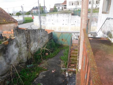 Moradia T3 / Isolada / Jardim / Terreno / Janardo / Leiria