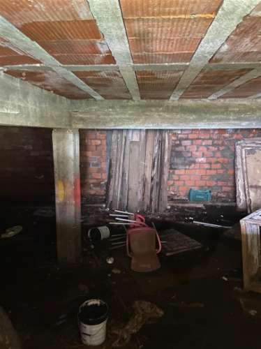 Moradia T3+1 / Restaurar / Souto do Meio / Caranguejeira