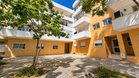 Apartamento T3 / Garagem / Varandas / Quinta do Bispo / Leiria