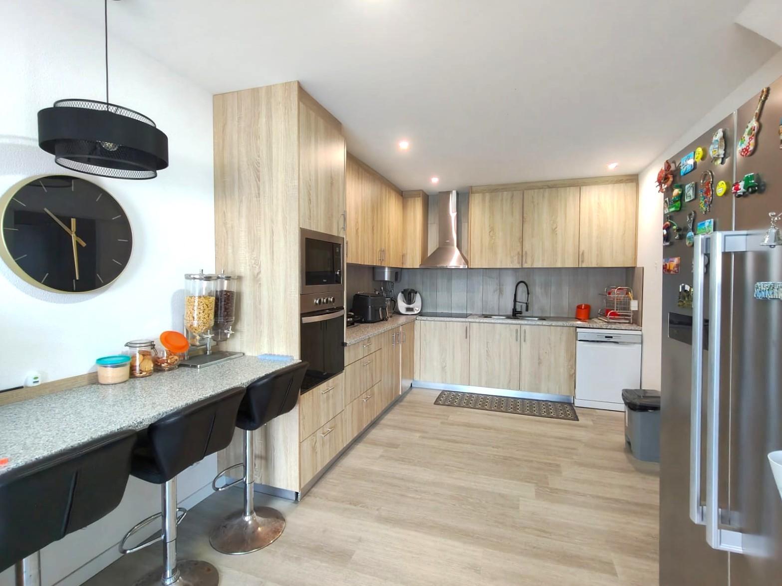 Moradia T5 + 2 / Renovado / Ar Condicionado / Espite / Ourém