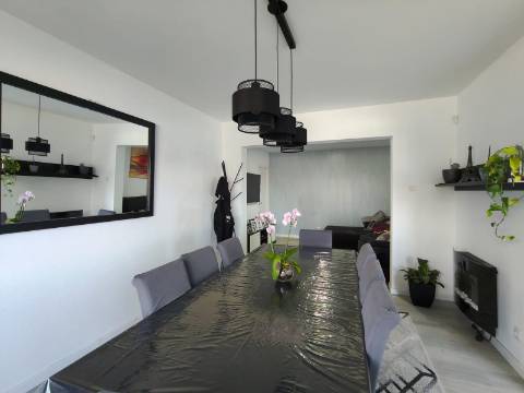 Moradia T5 + 2 / Renovado / Ar Condicionado / Espite / Ourém
