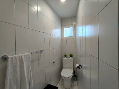 Moradia T5 + 2 / Renovado / Ar Condicionado / Espite / Ourém