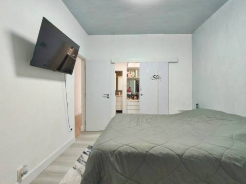 Moradia T5 + 2 / Renovado / Ar Condicionado / Espite / Ourém