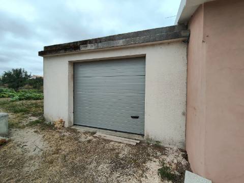 Moradia T3 / terreno / Poço / Monte Real e Carvide / Leiria
