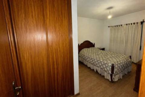 Arrendamento / Apartamento T2 / Garagem / Varanda / Gândara dos Olivais / Leiria