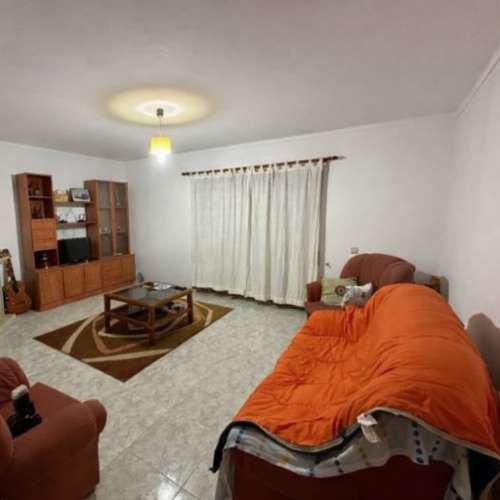 Arrendamento / Apartamento T2 / Garagem / Varanda / Gândara dos Olivais / Leiria