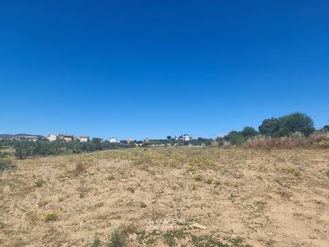 Moradia T3 Vila Nova de Foz Côa