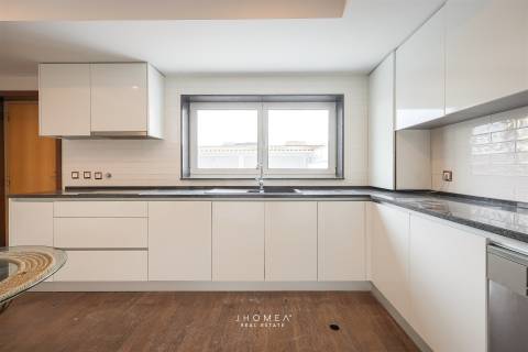 Moradia T4 com piscina, Praia da Barra, Aveiro