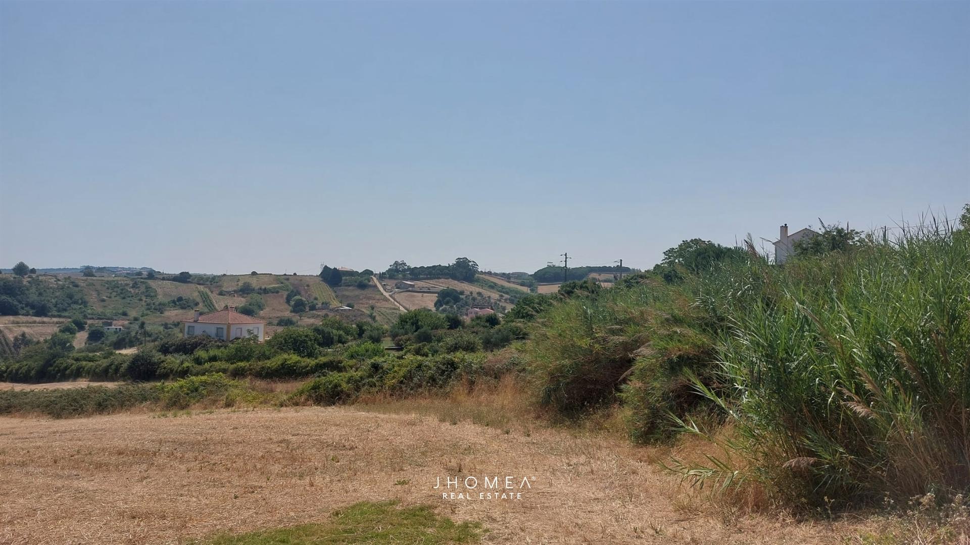 Terreno com oportunidade de construir