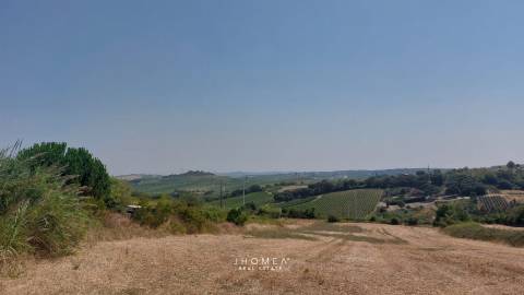 Terreno com oportunidade de construir