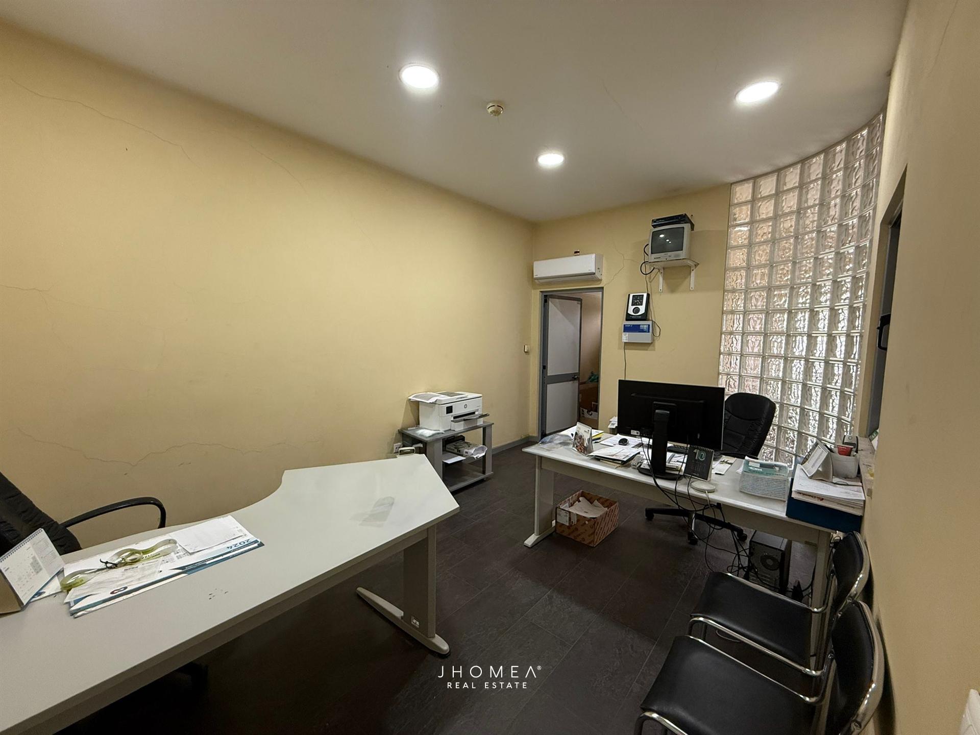 Espaço com Licença para Comércio e armazém – Requeixo, Aveiro