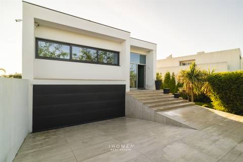 Moradia T5 de Luxo, Aveiro