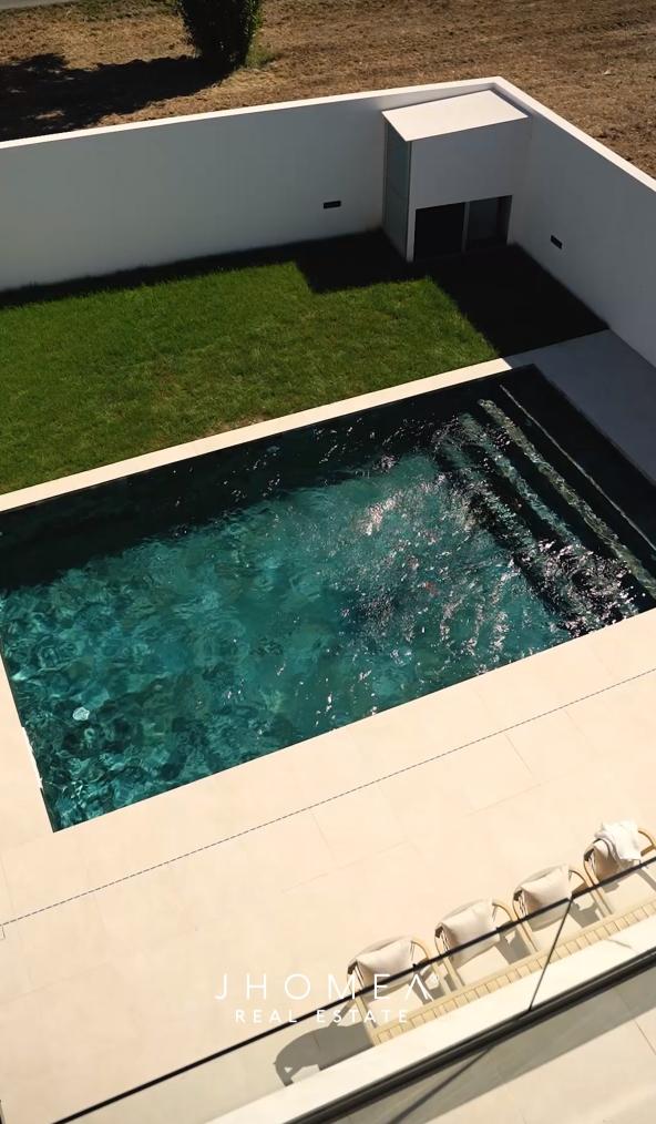 Moradia T5 com piscina -  Praia da Barra