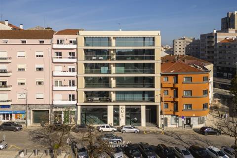Espaço comercial no centro de Aveiro
