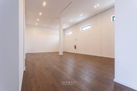 Espaço comercial no centro de Aveiro