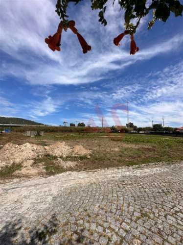 Terreno para construção em Oliveira Stª Maria, V.N.Famalicão.