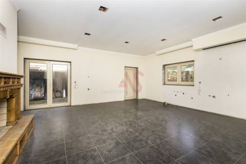 Moradia T3+1 em São Miguel, Vizela