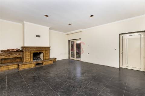 Moradia T3+1 em São Miguel, Vizela