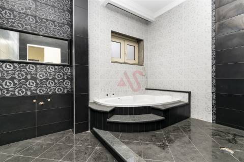 Moradia T3+1 em São Miguel, Vizela