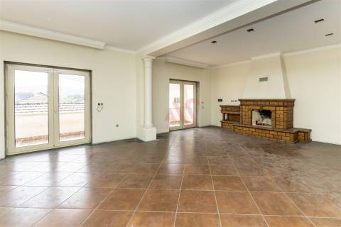 Moradia T3+1 em São Miguel, Vizela