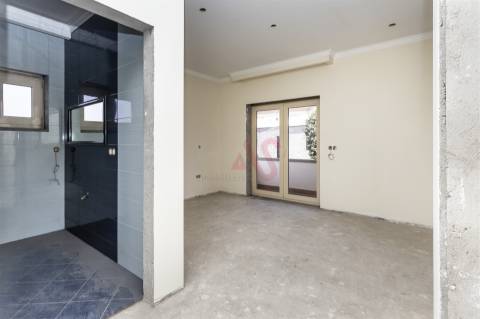 Moradia T3+1 em São Miguel, Vizela