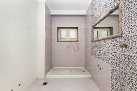 Moradia T3+1 em São Miguel, Vizela