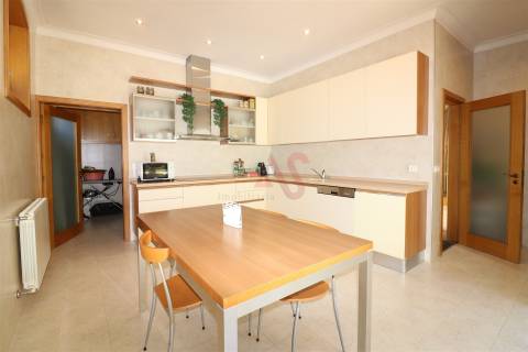 Moradia T4 em Infias, Vizela