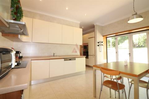 Moradia T4 em Infias, Vizela