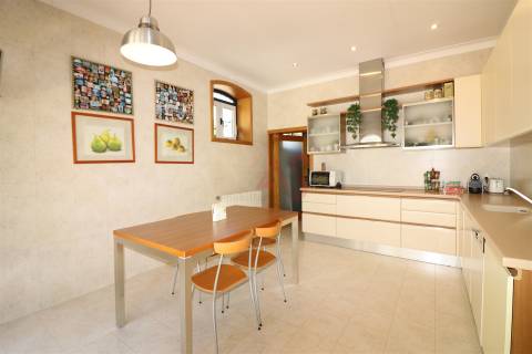 Moradia T4 em Infias, Vizela