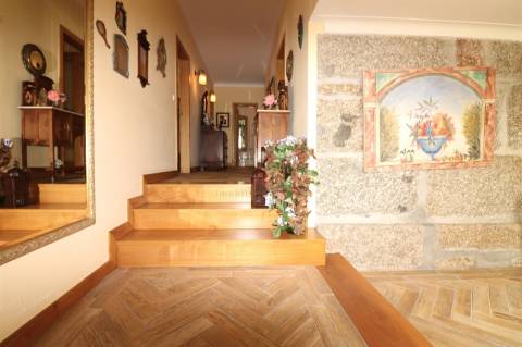 Moradia T4 em Infias, Vizela