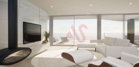 Moradia Geminada de Luxo T4 em construção no Arco da Calheta, Madeira