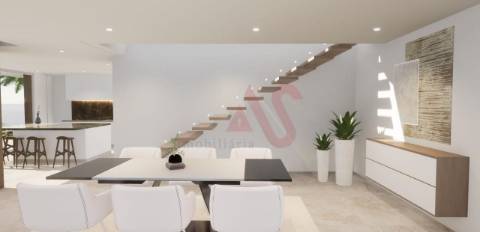 Moradia Geminada de Luxo T4 em construção no Arco da Calheta, Madeira