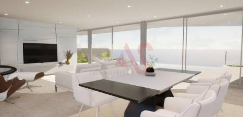 Moradia Geminada de Luxo T4 em construção no Arco da Calheta, Madeira