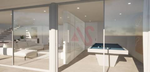 Moradia Geminada de Luxo T4 em construção no Arco da Calheta, Madeira