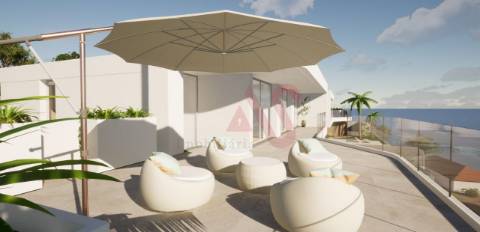 Moradia Geminada de Luxo T4 em construção no Arco da Calheta, Madeira