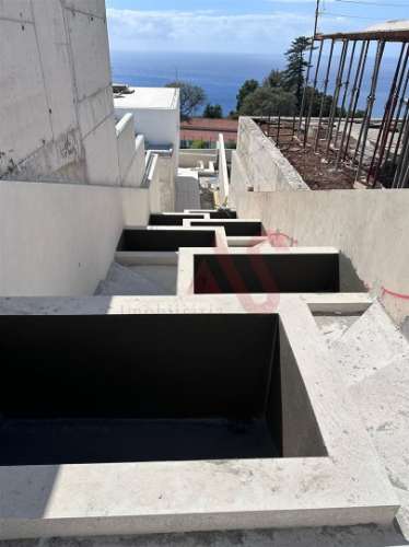 Moradia T3 com piscina infinita em Santa Maria Maior, Funchal