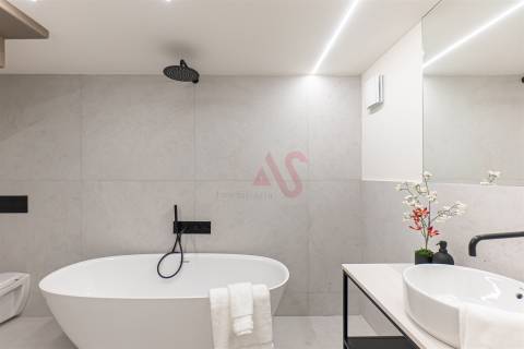 Apartamentos T0+Mezzanine, no coração da Baixa do Porto