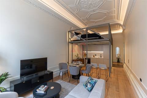 Apartamentos T0+Mezzanine, no coração da Baixa do Porto