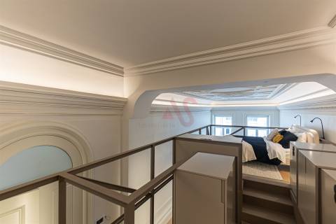 Apartamentos T0+Mezzanine, no coração da Baixa do Porto