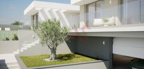 Moradia T3 Geminada no Arco da Calheta, Madeira