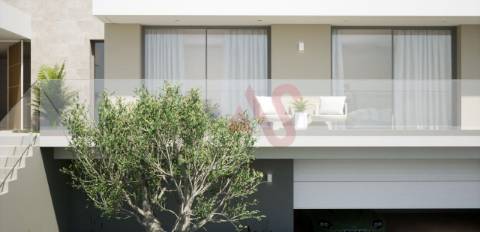 Moradia T3 Geminada no Arco da Calheta, Madeira