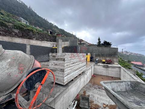 Moradia T3 Geminada no Arco da Calheta, Madeira