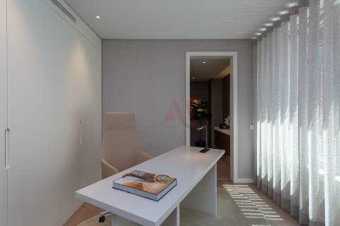 Apartamento T2 NOVOS desde 665.000€ no Empreendimento Prata Riverside Village